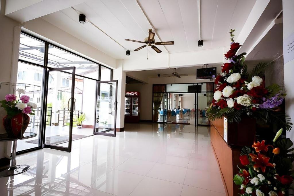 Pornsiri Hotel Sisaket Exteriér fotografie