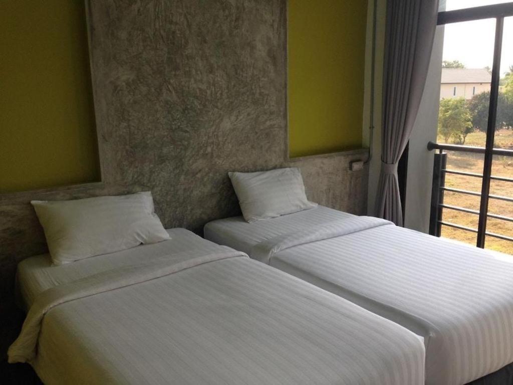 Pornsiri Hotel Sisaket Exteriér fotografie